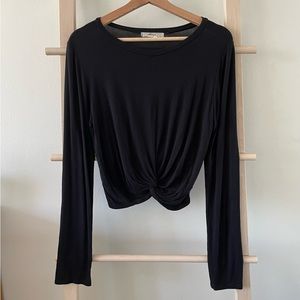 Chic Gaze USA Twist Front Long Sleeve Black Crop Top